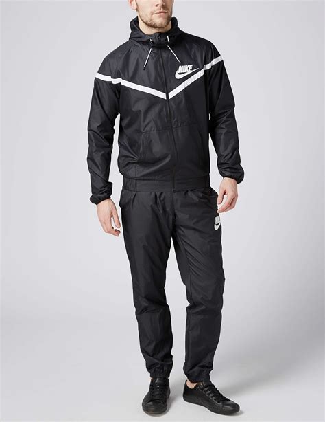 nike jogging suit